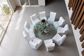 Villa Serenidad by Acomodo