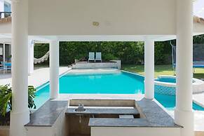 Villa Serenidad by Acomodo
