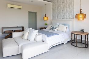 Villa Serenidad by Acomodo