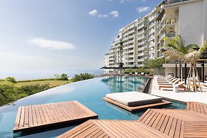 Ourfriends Condo by Acomodo