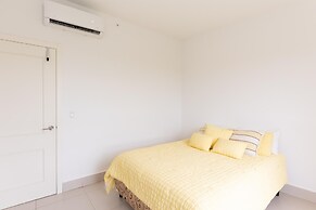 Ourfriends Condo by Acomodo