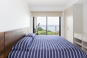 Ourfriends Condo by Acomodo