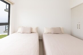 Ourfriends Condo by Acomodo