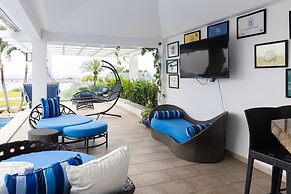 Villa Carisma by Acomodo Vistamar