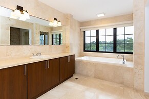 Villa Carisma by Acomodo Vistamar