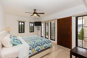 Villa Carisma by Acomodo Vistamar