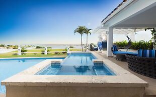 Villa Carisma by Acomodo Vistamar