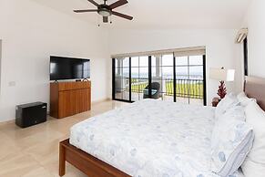 Villa Carisma by Acomodo Vistamar