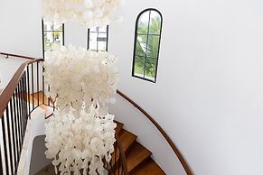 Villa Carisma by Acomodo Vistamar