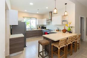 Villa Rossana by Acomodo