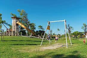 Houses and Apts. in Albarella 24882