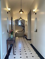 THE MAGNOLIA LODGE