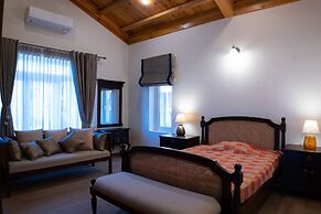 THE MAGNOLIA LODGE