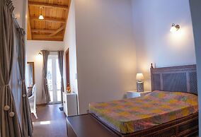 THE MAGNOLIA LODGE