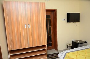Sunrise Suites and Resturant