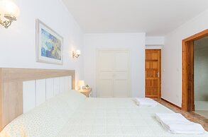 Can Rosito in S Illot-cala Morlanda