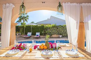 Casa Bel in Son Serra de Marina