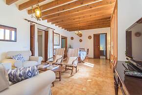 Can Salvador in Moscari