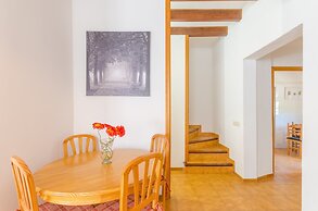 Can Damia in S Arrac