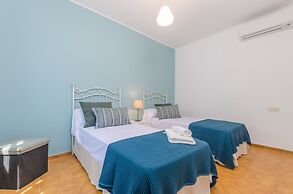 Can Damia in S Arrac