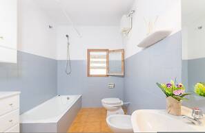 Can Damia in S Arrac