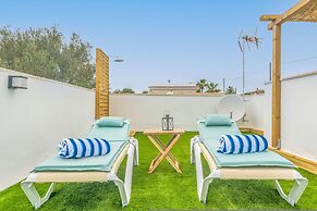 Cas Pati Son Moja in Santa y