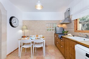 Cas Pati Son Moja in Santa y