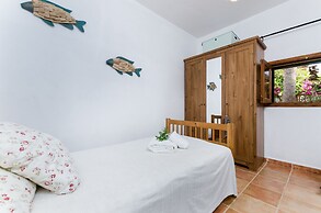 Cas Pati Son Moja in Santa y