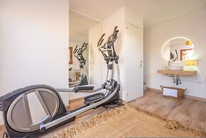 Cas Pati Son Moja in Santa y