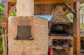 Cas Pati Son Moja in Santa y