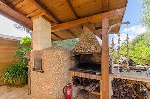 Cas Pati Son Moja in Santa y