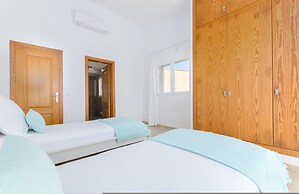 Dones D Aigua 11 in Urbanitzaci s Estanyol