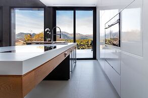 Montblau in Buger With 4 Bedrooms and 5 Bathrooms