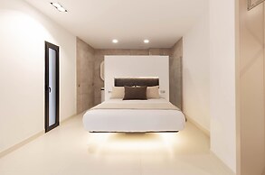 Montblau in Buger With 4 Bedrooms and 5 Bathrooms