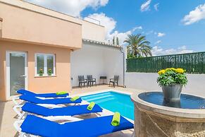 Goixa in Lloseta With 3 Bedrooms and 2 Bathrooms