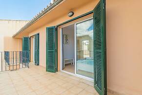 Goixa in Lloseta With 3 Bedrooms and 2 Bathrooms