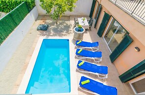 Goixa in Lloseta With 3 Bedrooms and 2 Bathrooms