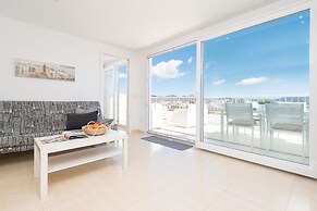 Luisamar Sea View in S Illot-cala Morlanda