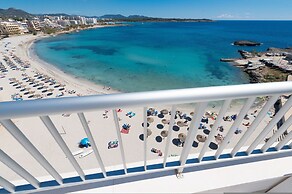 Luisamar Sea View in S Illot-cala Morlanda