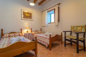 Es Mol Can Torres in Sineu