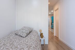 Maria Tubau in M Laga