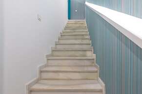 Maria Tubau in M Laga