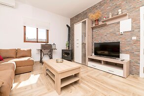 Casa Roja in La Ribera de la Oliva