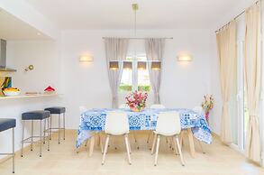 Voltora in Campos With 3 Bedrooms and 3 Bathrooms