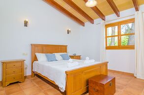 Son Mora in Porreres