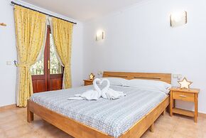 Pleta De Son Monjo in Maria de la Salut