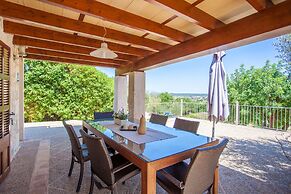 Sa Font in Petra With 3 Bedrooms and 2 Bathrooms