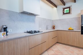 Sa Font in Petra With 3 Bedrooms and 2 Bathrooms