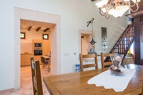 Sa Font in Petra With 3 Bedrooms and 2 Bathrooms