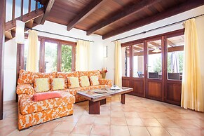 Sa Font in Petra With 3 Bedrooms and 2 Bathrooms